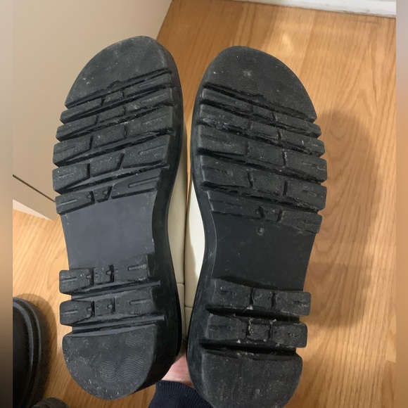 White and black boots - unbranded - Picture 7 of 7